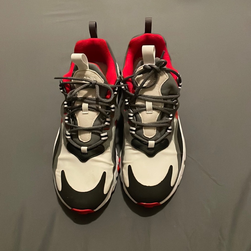 Nike react Air Max 270